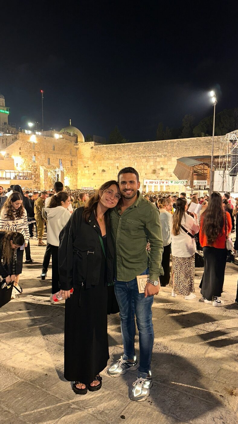 Noa et Yakov — Au Kotel